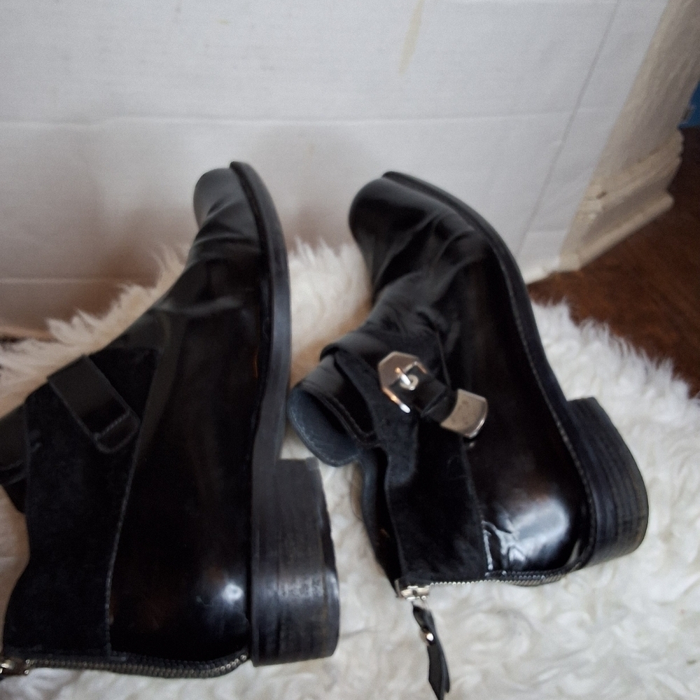 Stuart Weitzman Negev Jet Mirror Leather And Calf Black Leather Booties 9 - Picture 8 of 13
